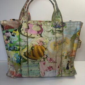Marc Jacobs the tote bag cake small